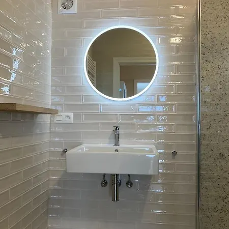 Seaview For 2 In شقة